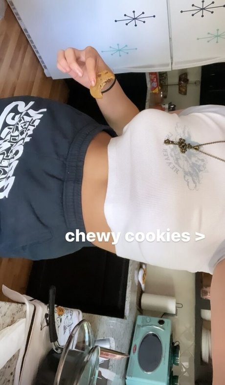 Chxrrychick model sexy pics