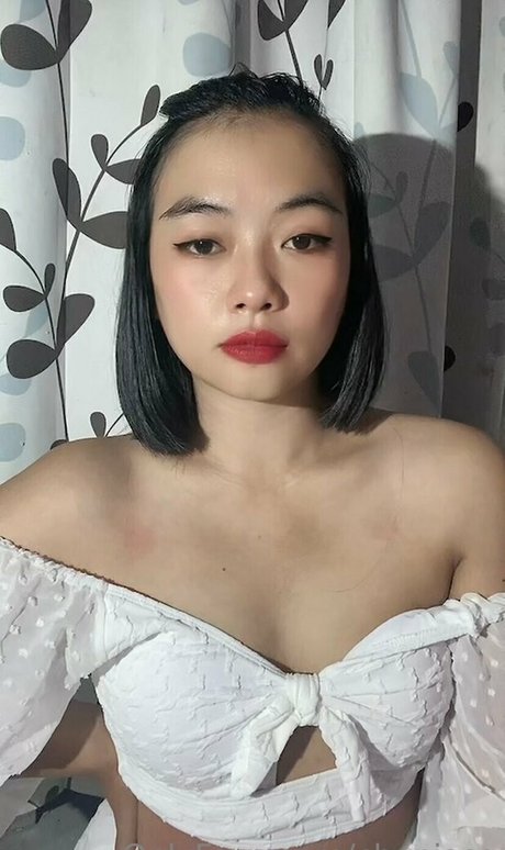 chaniasa model naked gallery