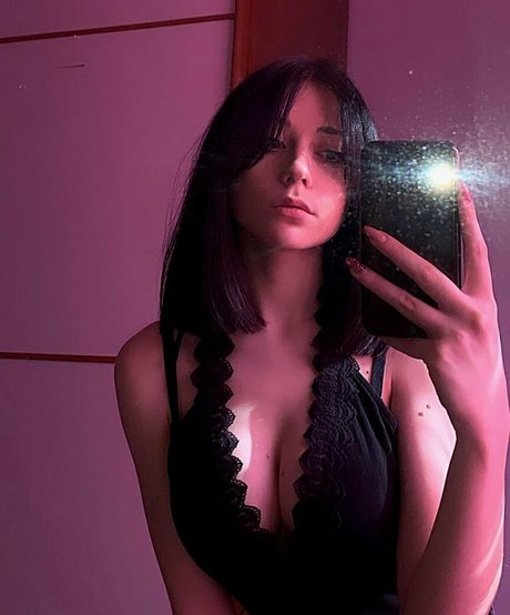 Giovanna Eremita model sexy galleries