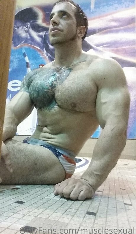 musclesexual pornographic model pic