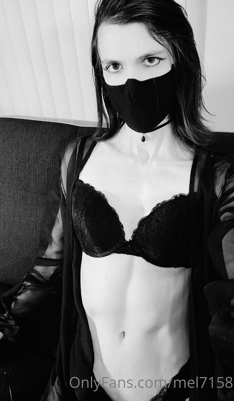 Mel7158 model xxx image