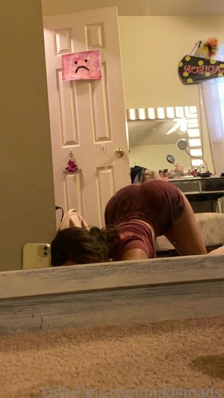 Hehatemads model nude photos