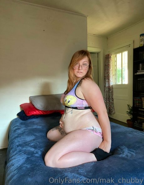 mak chubby model hd photos