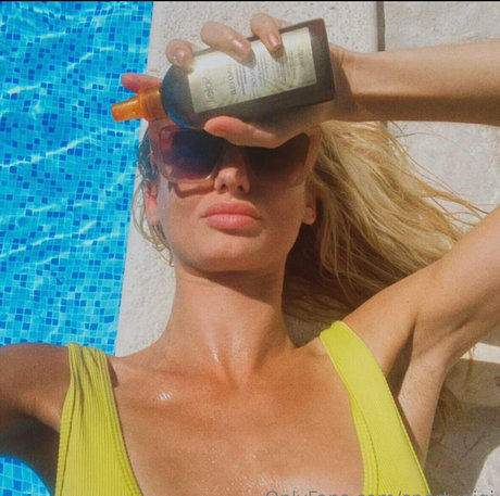 gigixgossiptalk naked actress image