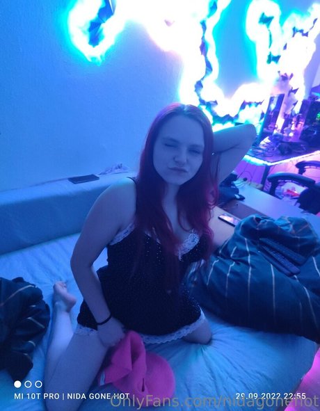 nidagonehot pretty model pic