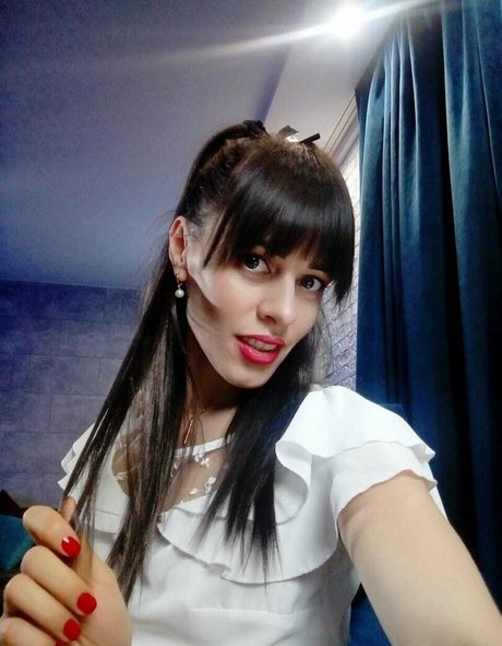 natalieflowers hot actress photo