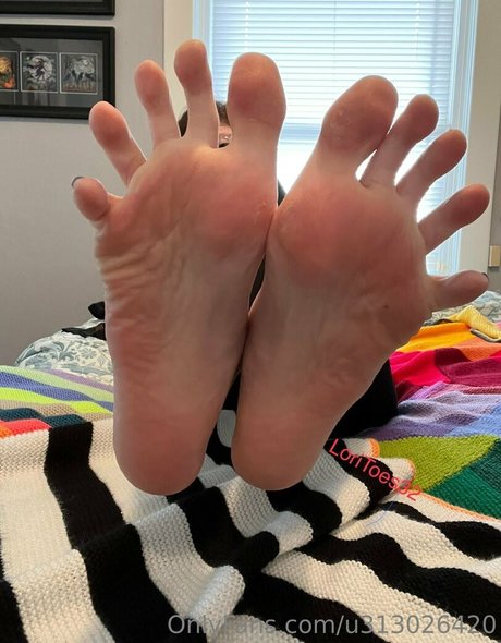 loritoes32 free star img