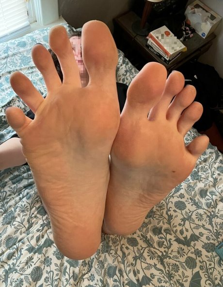 loritoes32 model porn pictures