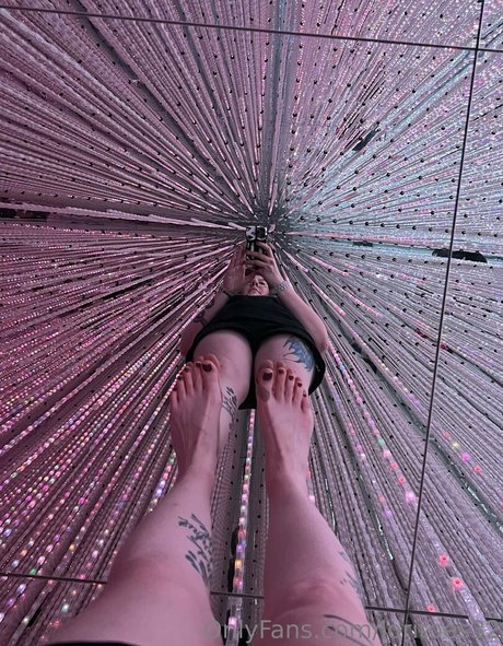 loritoes32 art star images