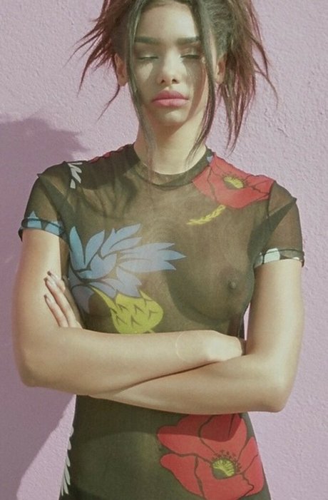 Naressa Valdez nude star gallery