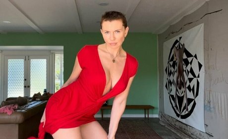 Marina Orlova sexy star photos