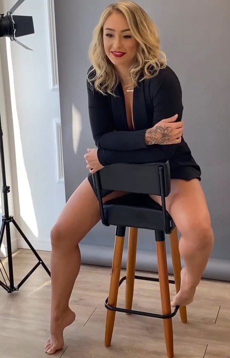 Gabi Gagliassi pornstar naked img