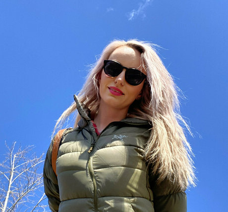 nurseryleigh art model pic