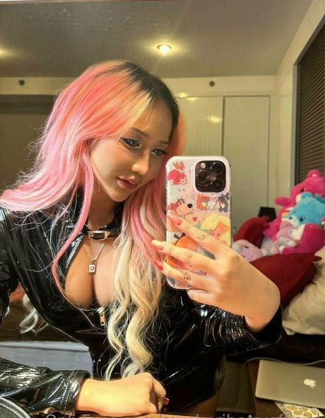 mycheriberryofficial model beautiful pics