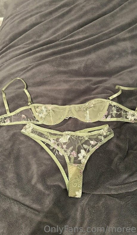 moree pornstar hot photo