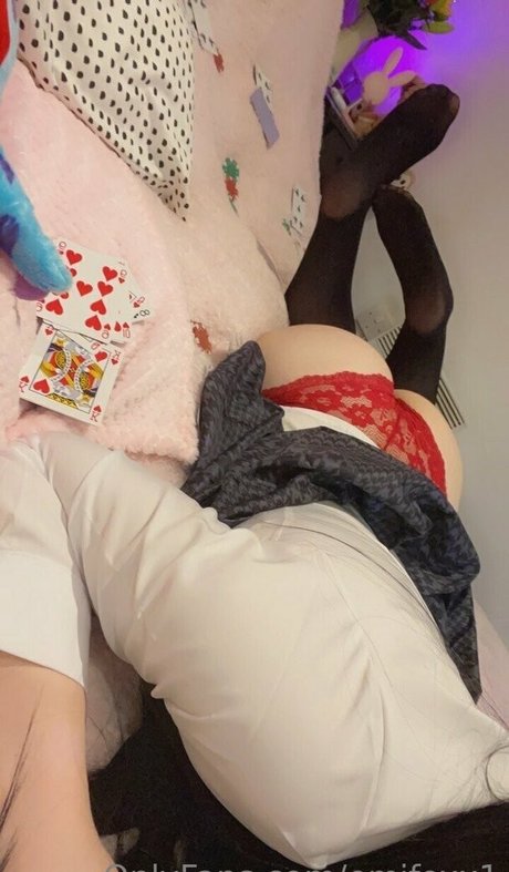 bunnyemiii top model photos