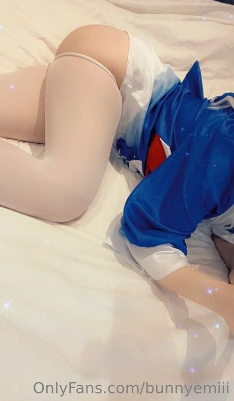 bunnyemiii exclusive pornstar archive