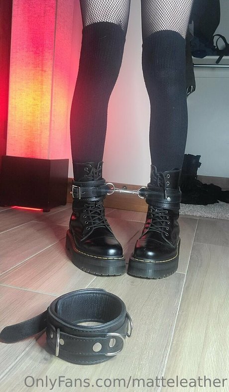 matteleather thumbnail