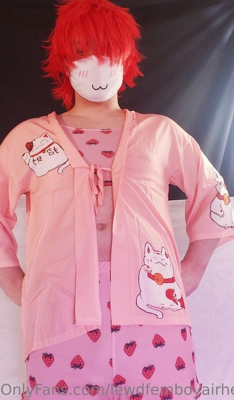 lewdfemboyairhead model erotic pic