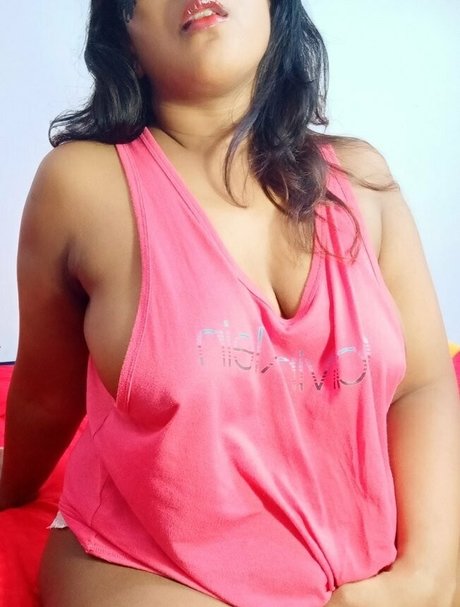 jaanuaunty star sexy picture