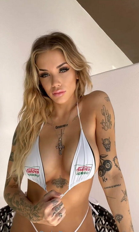 itssaraxo pornstar pretty images