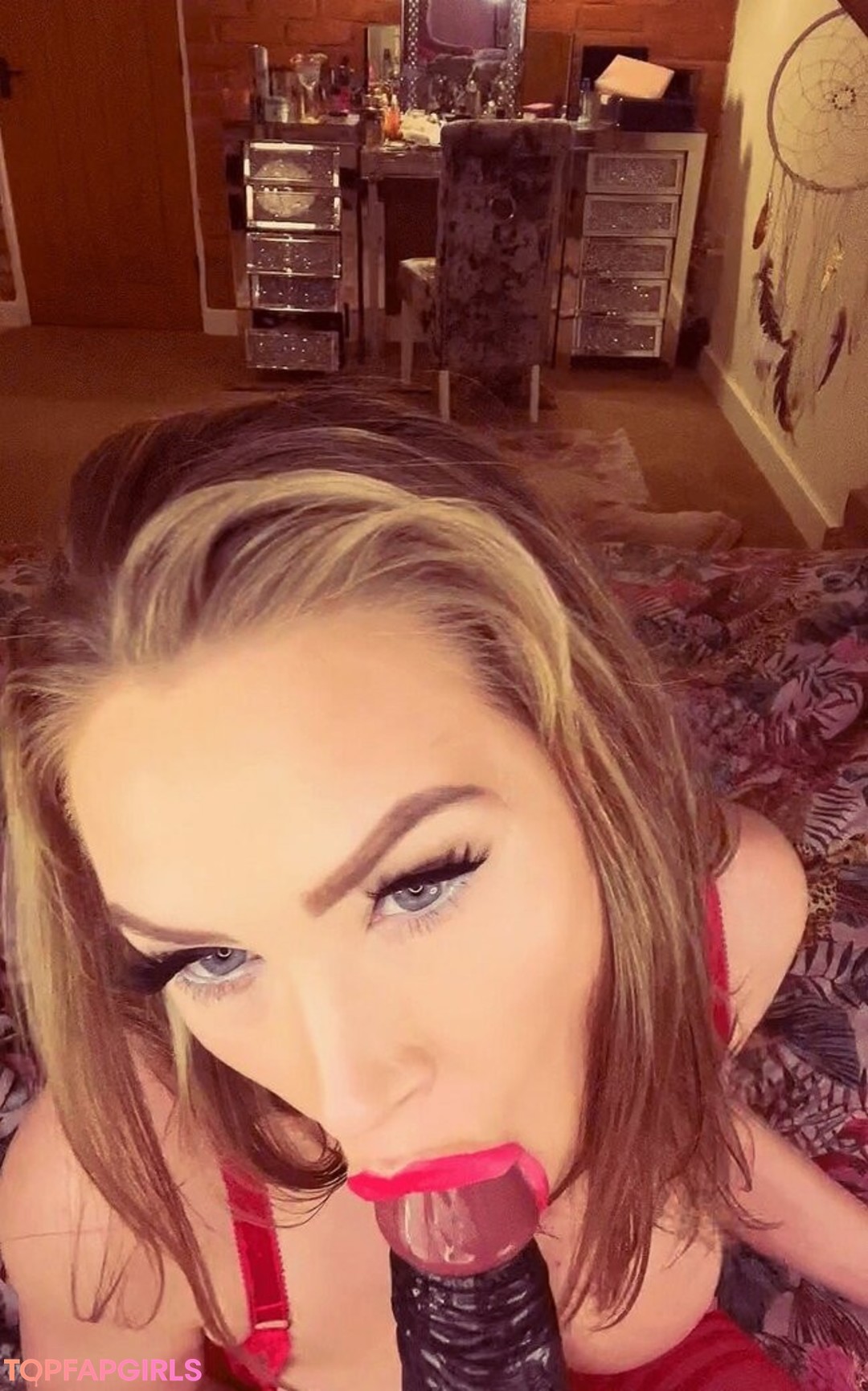 fayeevette xxx model pic