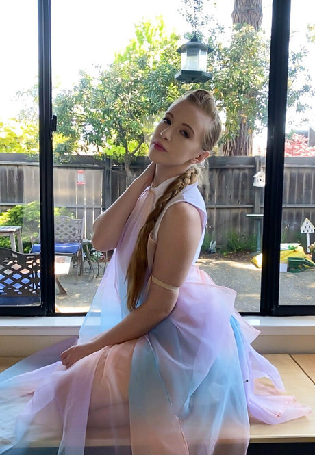 gingerquest pretty actress photos