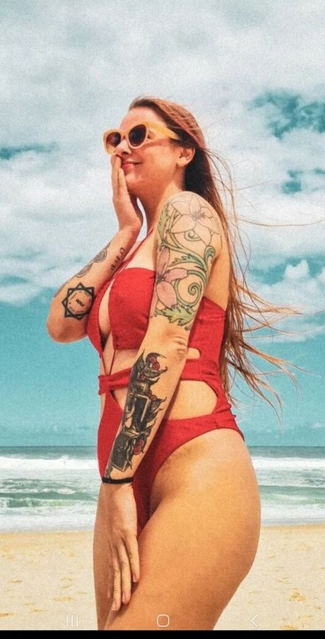 Dani Buarque nude model pics