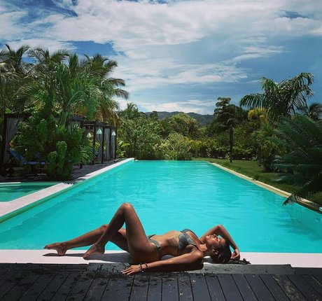 Marta De Lola star naked pic