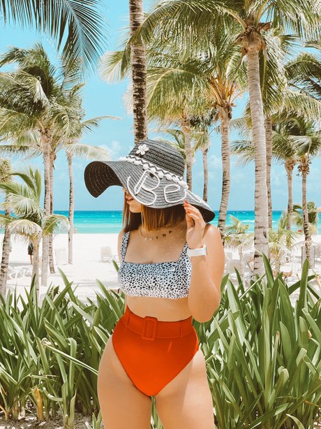 Frida Najera sexy model photos