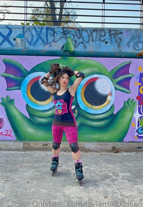 laylamixxxel666 beautiful pornstar archive