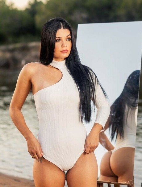 Paula Kamaisaka model sexy archive