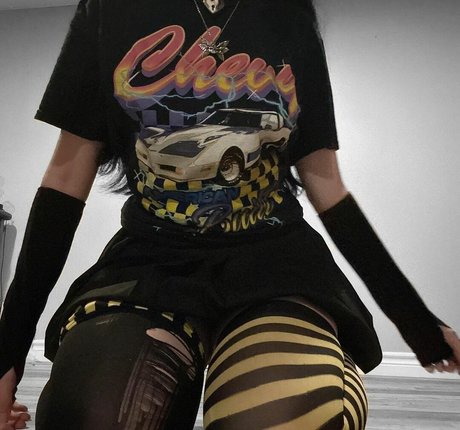 Soniyoru star erotic image