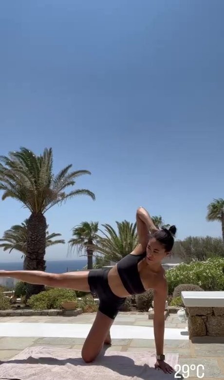 Shirin Olivia adult star galleries