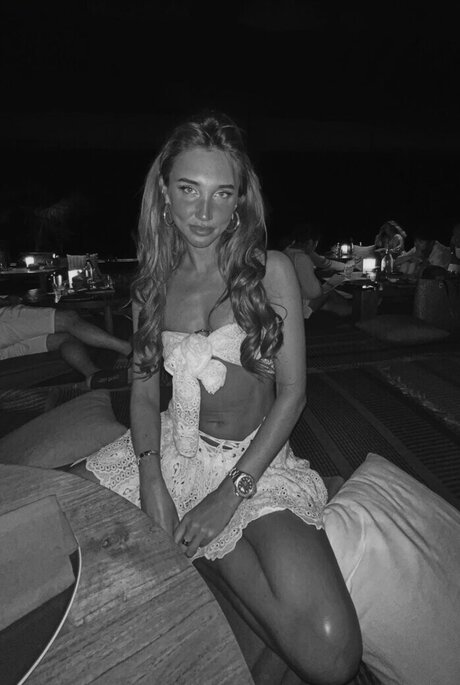 Megan McKenna sexy actress pics