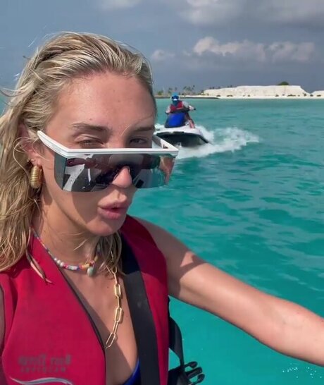 Megan McKenna star perfect img