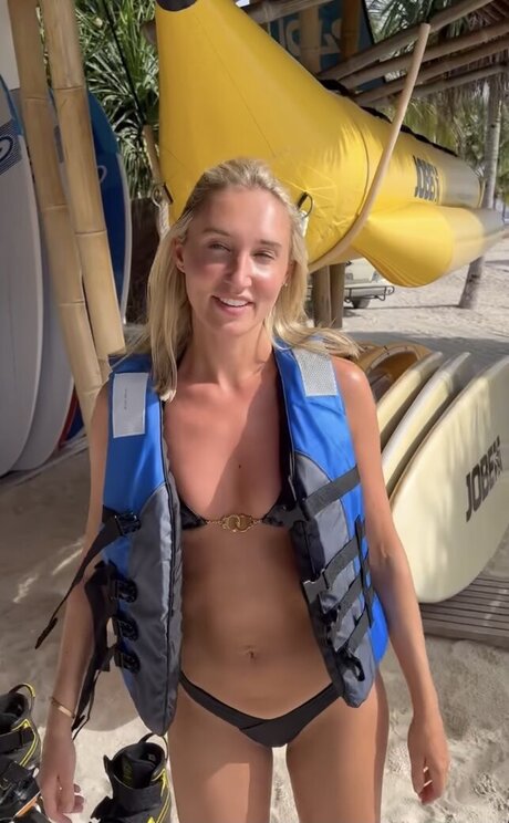 Megan McKenna naked actress pics