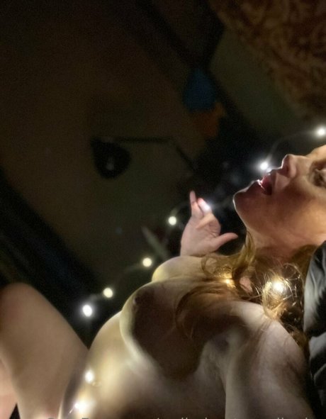 redhairextraordinaire sex model photo