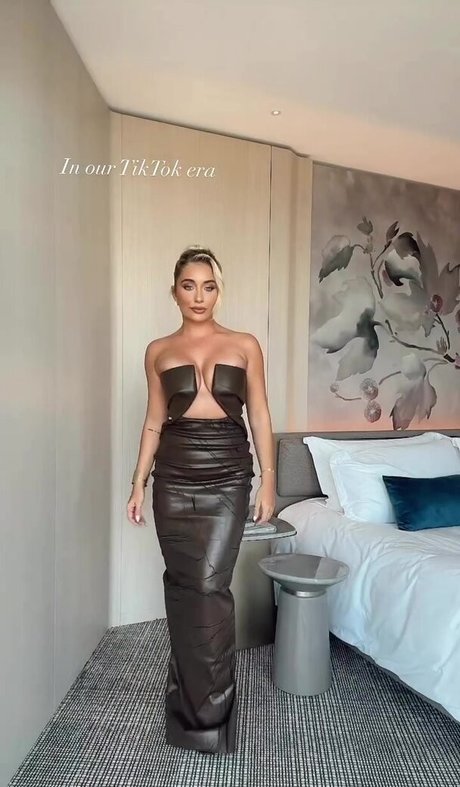 big tits redhead onlyfans nude images