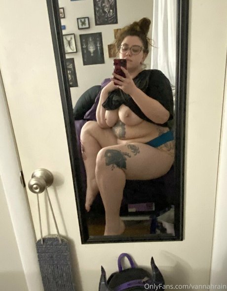 vannahrain star nudes picture