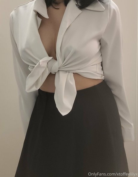 xtoffeelilyx free model image