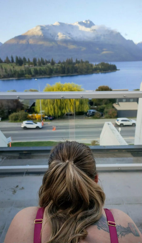 ashleytheteasefree naked star archive