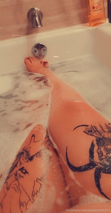 queenbish317 erotic star image