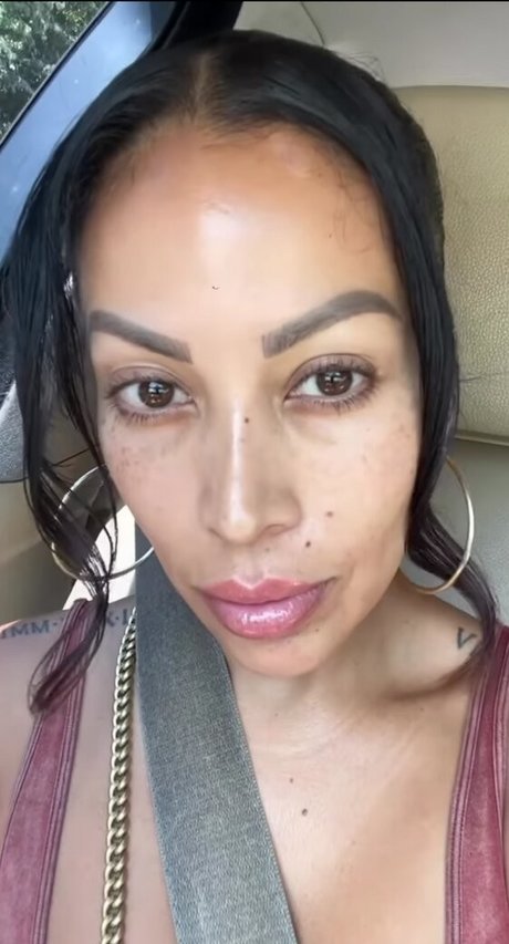 Getbodiedbyj model nudes pic