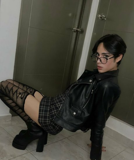 Yairestradah nice model picture