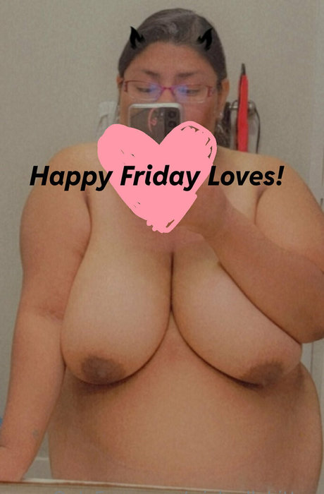 wickedlykitten naked model picture