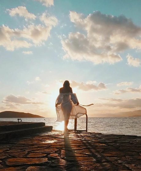 Sophie Pettifer nice star photo