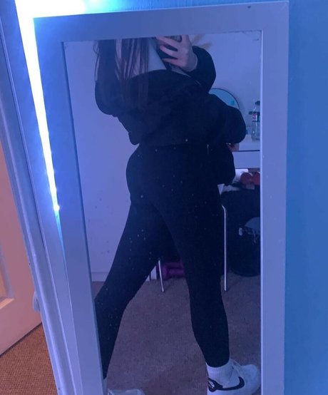 Eleri Evans free pornstar image