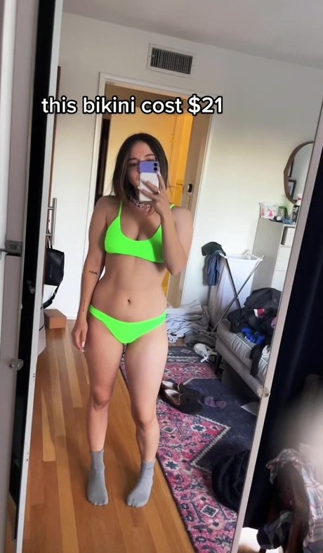 Esther Povitsky nice actress img