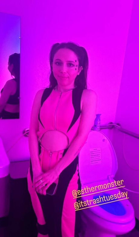 Esther Povitsky high quality pornstar img